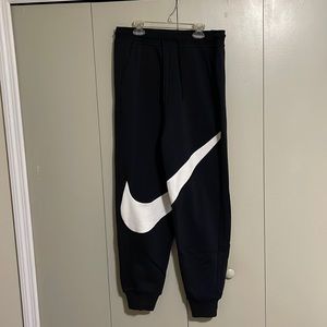 Black Nike Women’s Sweatpants. Size M
